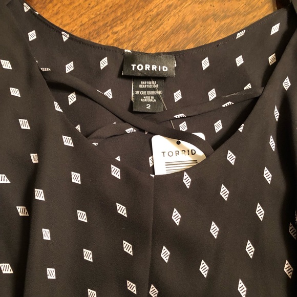 Torrid Blouse NWT - Picture 5 of 6
